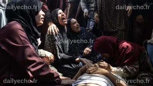 Israel Kills Dozens of Palestinians Seeking Aid, Gaza Officials Say ...