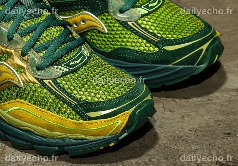 Starcow Saucony Progrid Omni 9 S70869-1 | SneakerNews.com