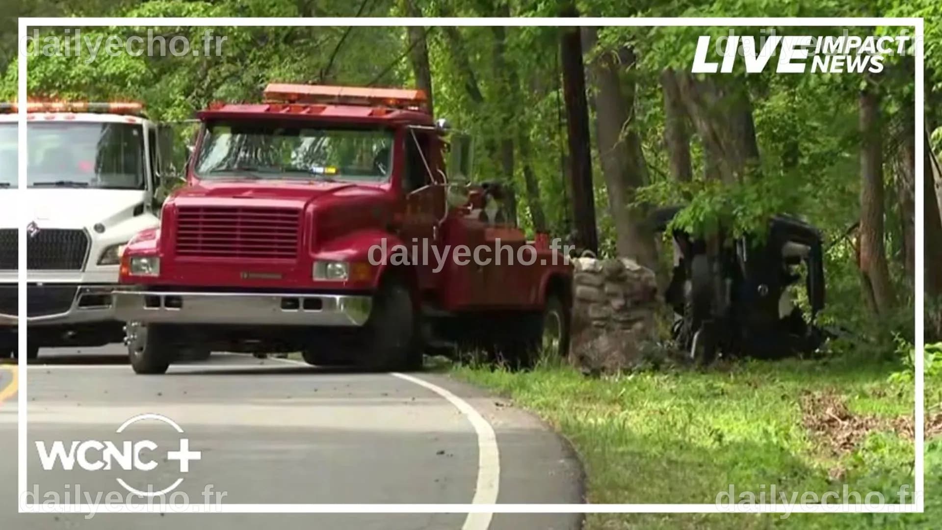 1 killed in rollover crash in Huntersville | wcnc.com