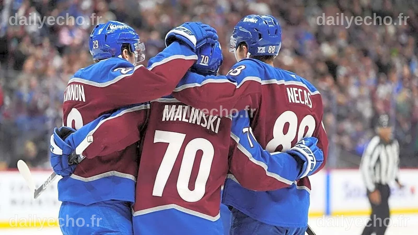 Avalanche blank Sharks, extend winning streak to 10 games | Yardbarker